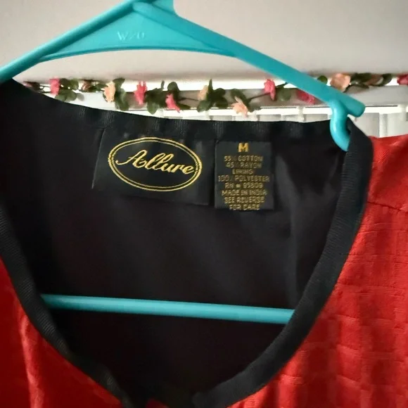 Vintage Allure Red embroidered jacket floral appliqués Toggle Closure Size Med - Picture 3 of 7